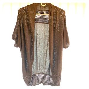 Gray slouchy short sleeved sweater!